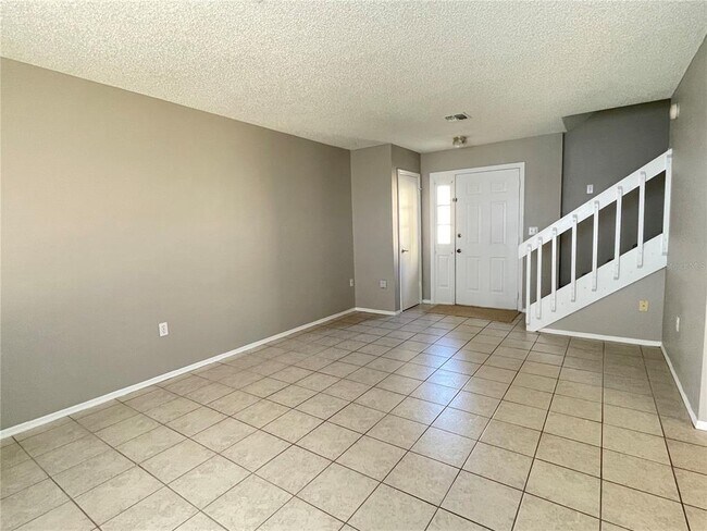 Building Photo - 687 Lake Dexter Cir