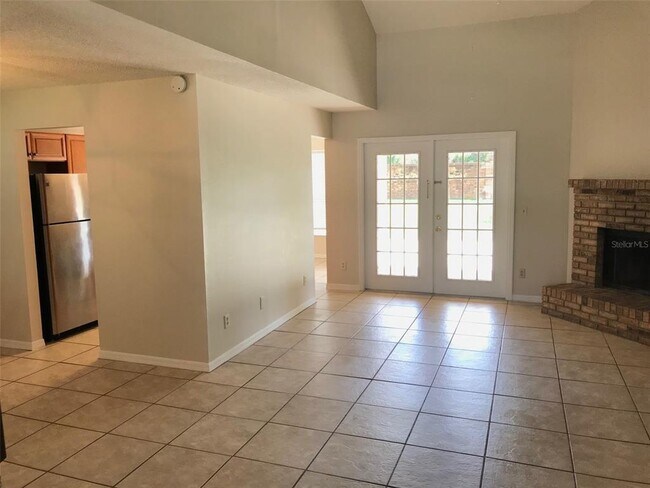 Foto del edificio - 1025 Kelly Creek Cir