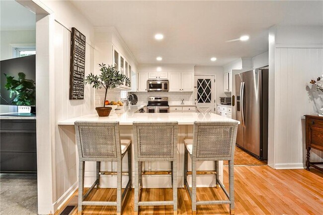 Foto del edificio - 4735 Millbrook Dr NW