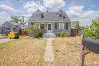 Building Photo - 8448 Garden Rd