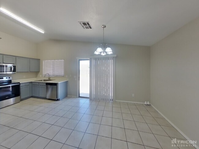 Building Photo - 2022 E Winston Drive Phoenix AZ