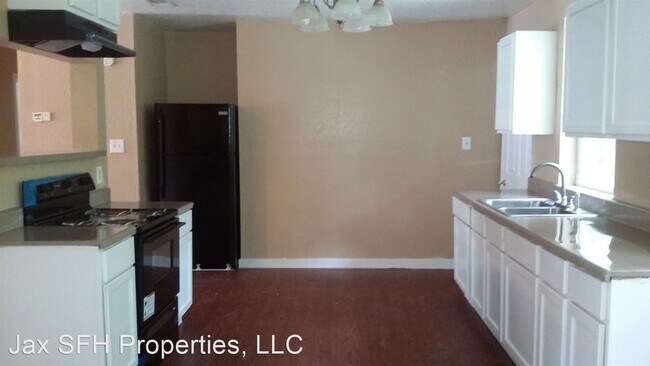 4 br, 2 bath House - 6336 Toni Ave photo'