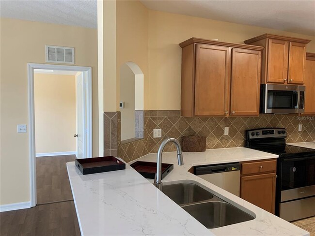 Building Photo - 1555 Scarlet Oak Loop
