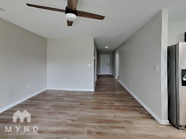 Foto del edificio - 6190 Daylilly Rd