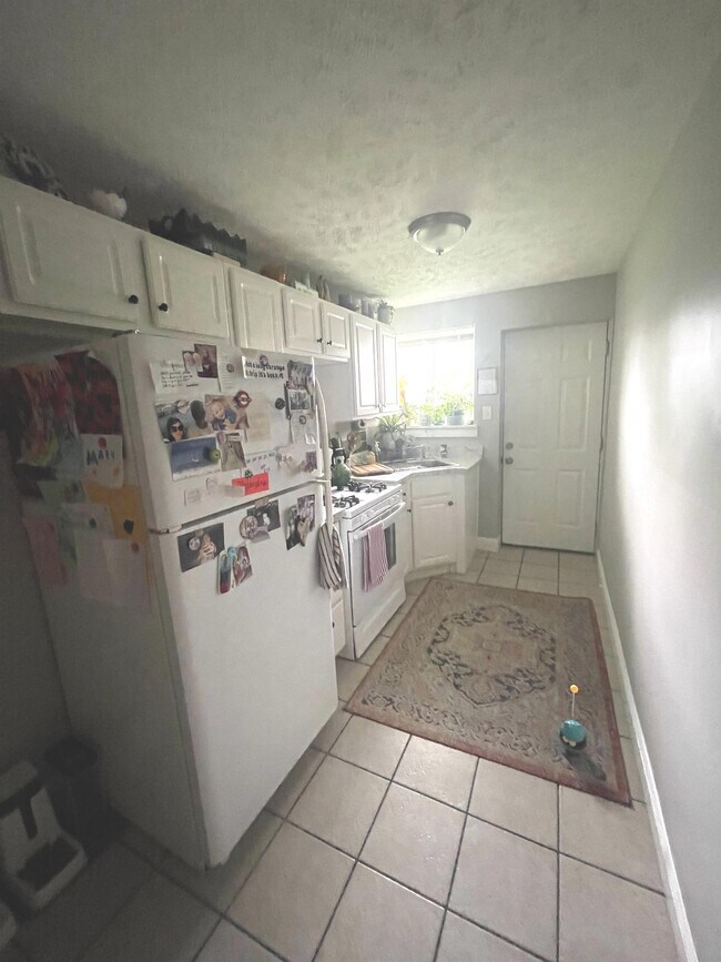 Building Photo - 104 Mill St