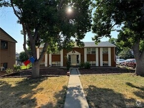 Building Photo - 2396 S Linden Ct