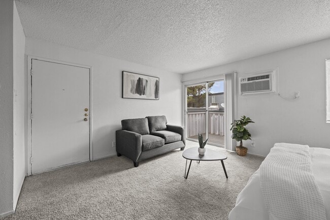 Building Photo - LAKE FAIRWAY