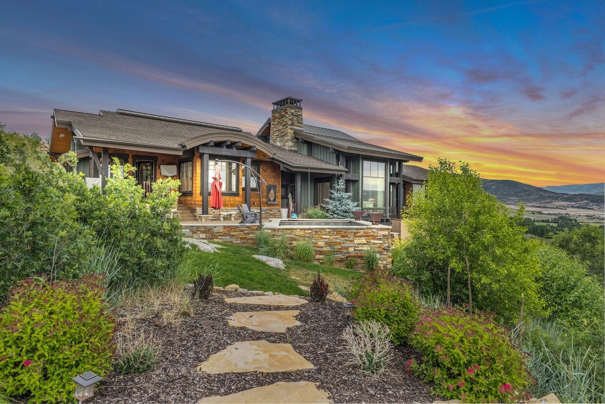 Primary Photo - Rare River Meadows Ranch