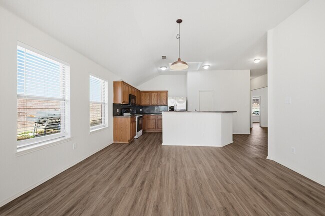 Building Photo - 518 Niagara Falls Dr