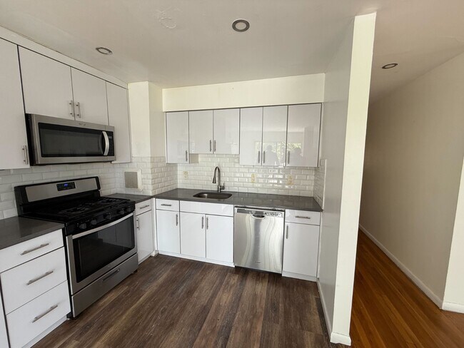 Foto del edificio - 72 Edgewood Ave