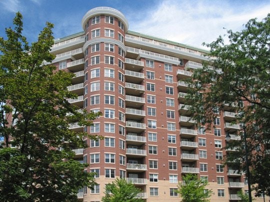 Building Photo - 333 W Mifflin St
