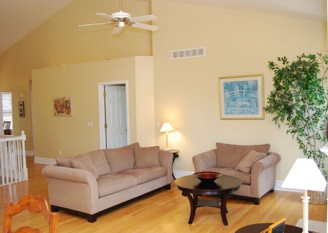 Foto del edificio - 95 Eagle Ridge Rd