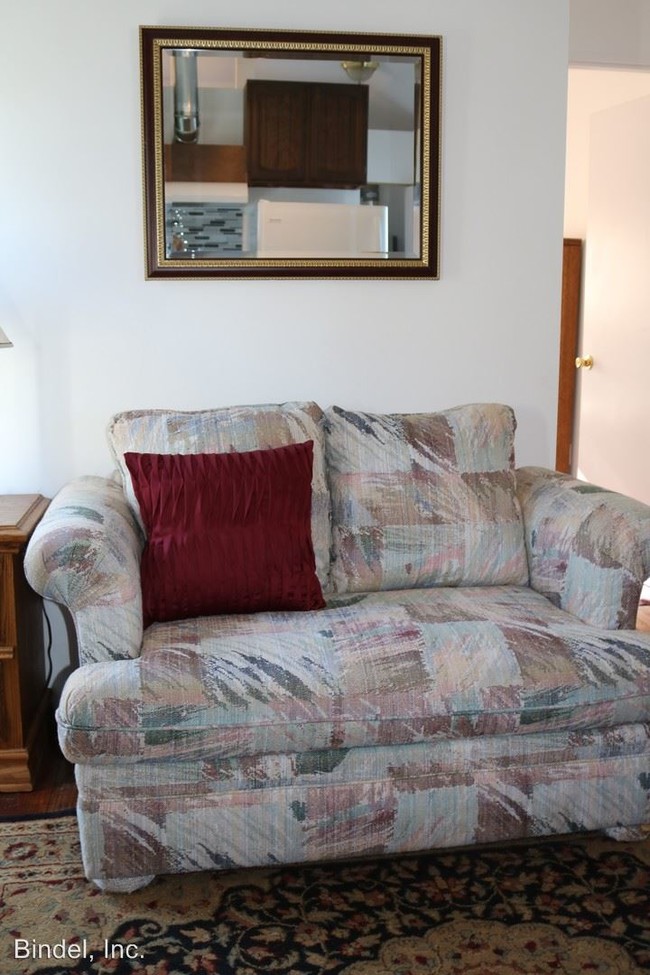 Foto del edificio - 1 br, 1 bath House - 16 W. Simpson St. Unit B