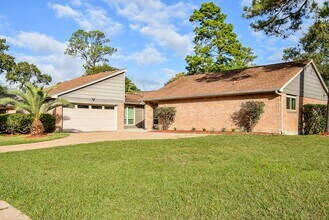 Building Photo - 12402 Amado Dr