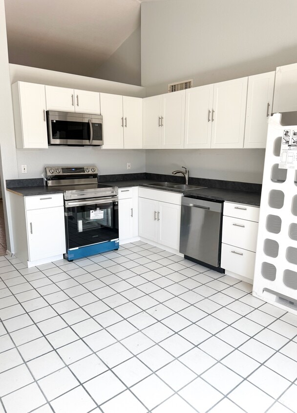 $1,400/mo - $1,400/mo