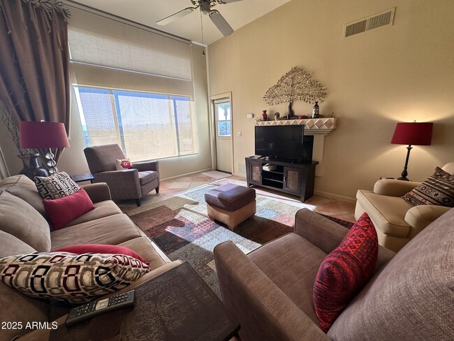 Building Photo - 16724 E Gunsight Dr