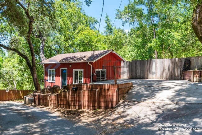 Building Photo - 20830 Panorama Dr