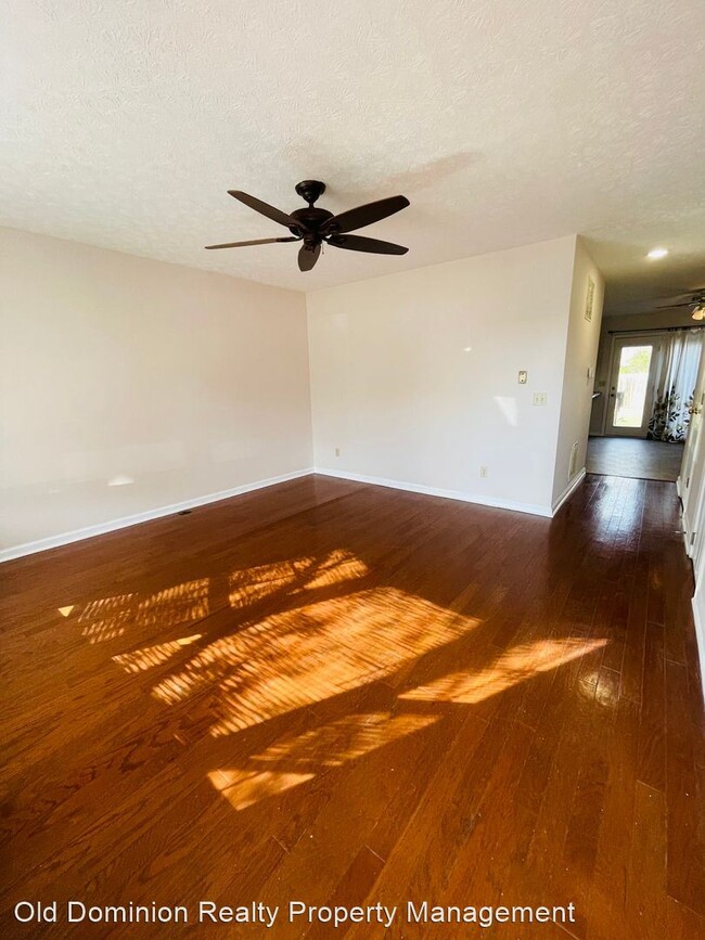 Building Photo - 3 br, 1.5 bath House - 879 Northfield Court