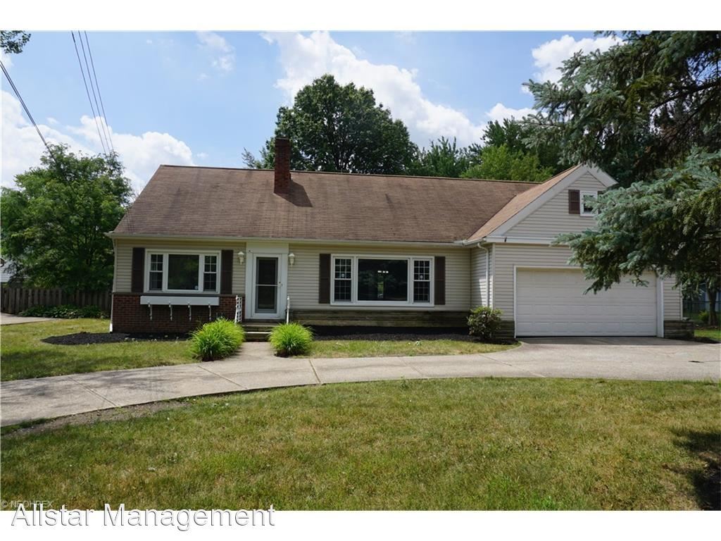 Primary Photo - 4 br, 2 bath House - 24121 Center Ridge Rd