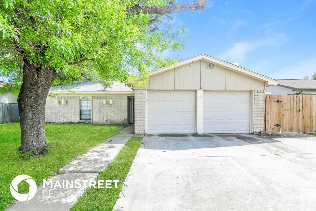 Foto principal - 617 Park Center Blvd