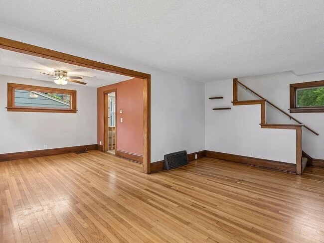 Building Photo - 4156 Minnehaha Ave
