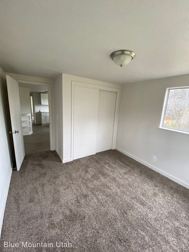 Foto del edificio - 3 br, 1 bath House - 353 E 500 N