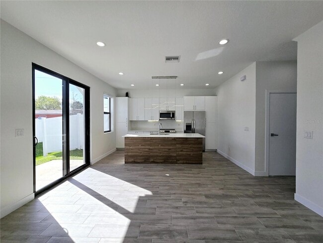 Building Photo - 7565 Gesualdo Ct