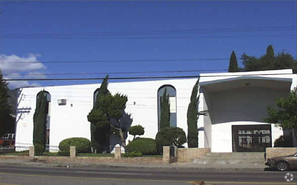 Primary Photo - 13969 Foothill Blvd