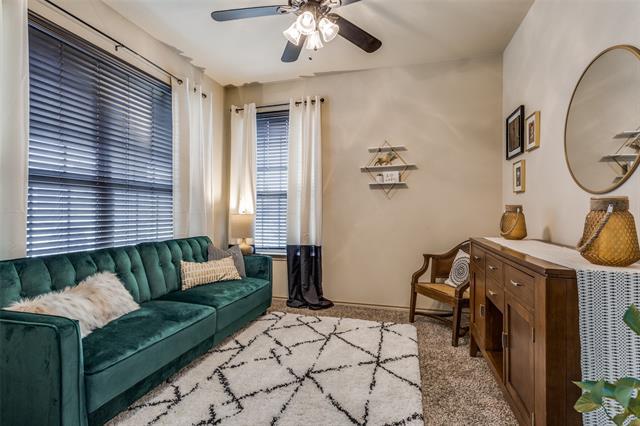 Building Photo - 4701 Green River Dr