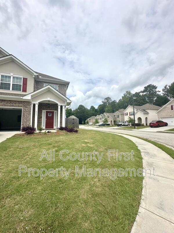 Foto del edificio - 553 Sprayberry Dr