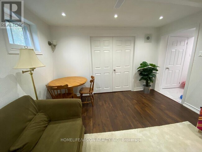 Photo du bâtiment - 179 Angus Dr