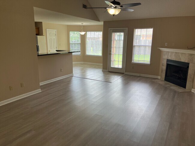 Photo - 1025 Lorena Cove House