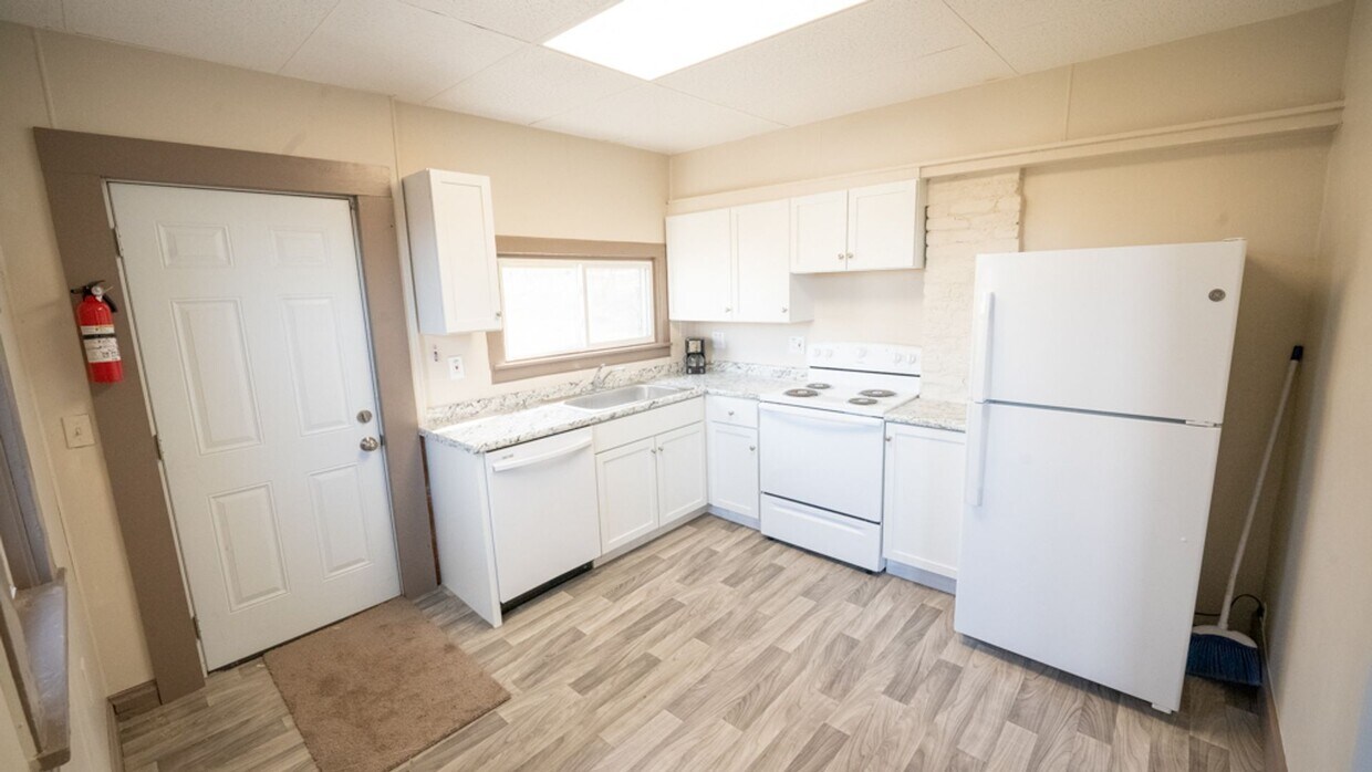 COMPLETELY UPDATED 2 Bedroom For RENT House Rental in Butler, PA