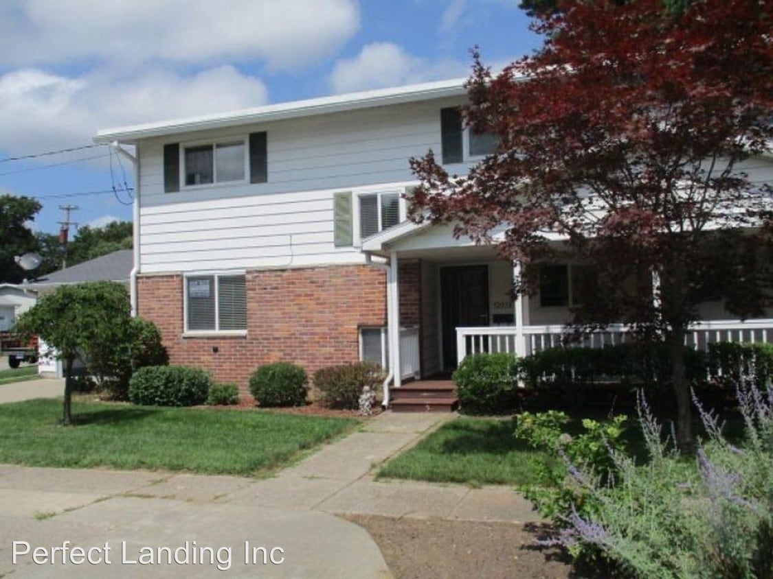 3 br, 2.5 bath House 9203A Rhode Island House Rental in Oscoda, MI