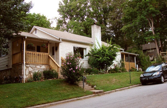 Building Photo - 126 Rumbough Pl