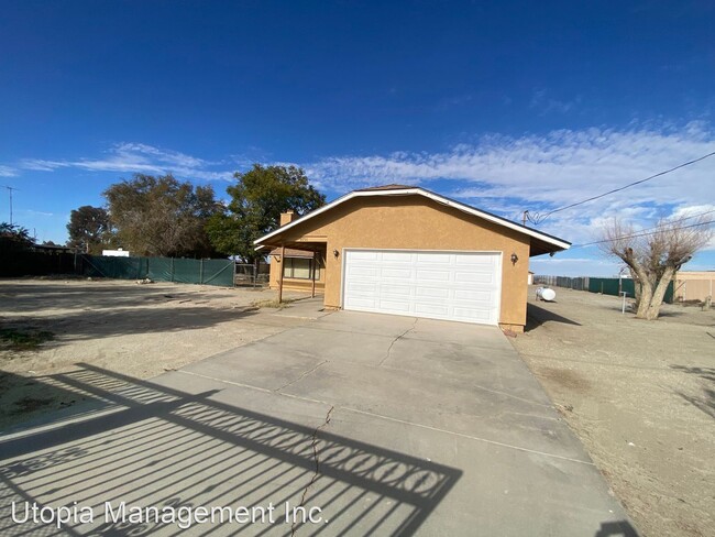 Building Photo - 3 br, 2 bath House - 9751 E. Ave Q2