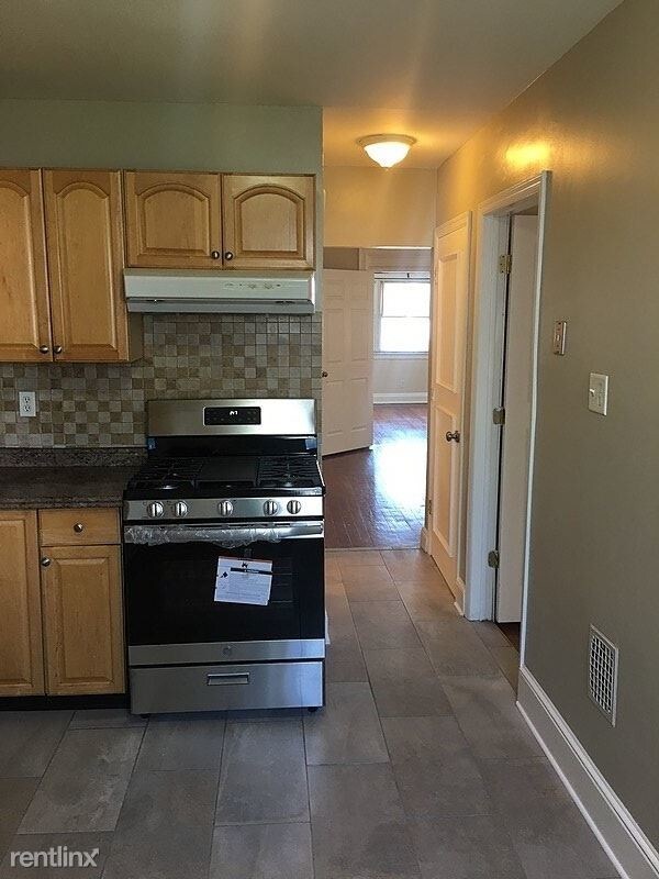 Foto del edificio - 2 br, 1 bath Apartment - 50 Trask Avenue 1