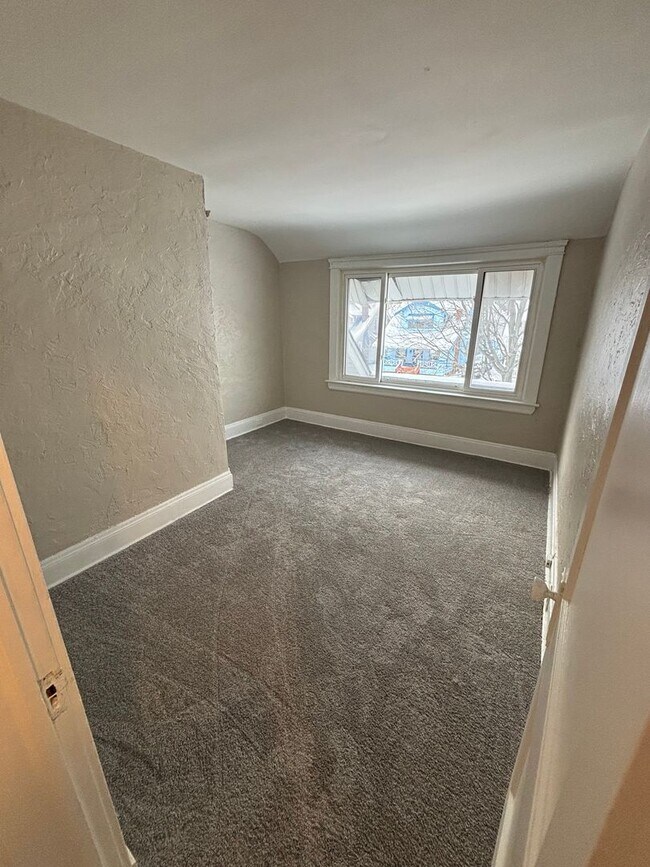 Foto del edificio - 847 Nela View Rd