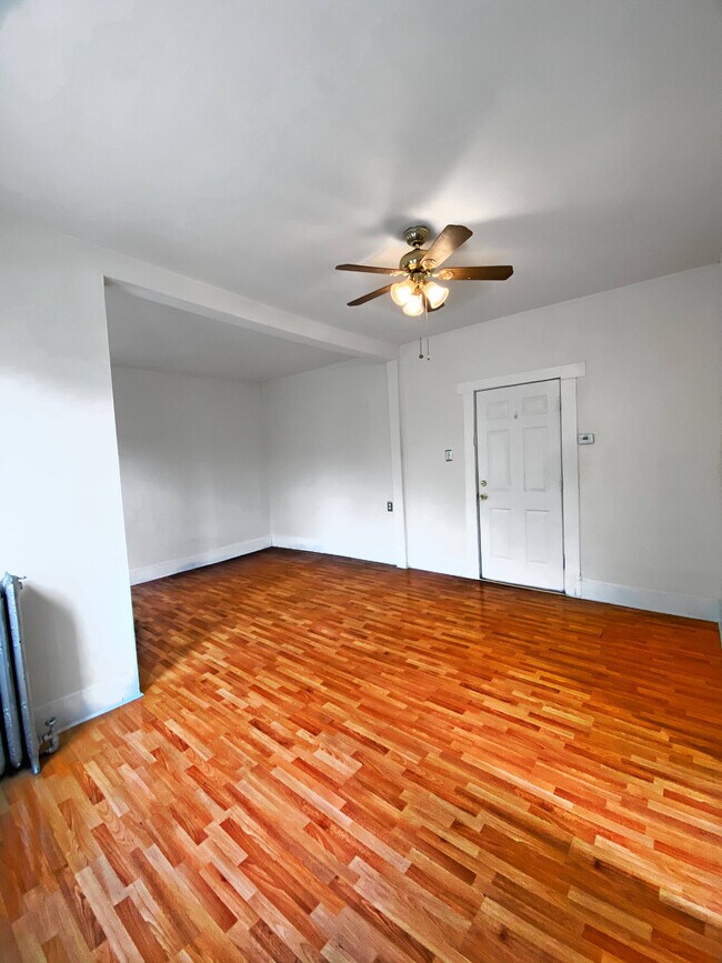 Building Photo - 4268 Manayunk Ave