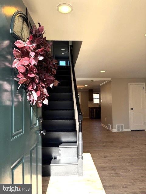 Building Photo - 251 Bannockburn Ave