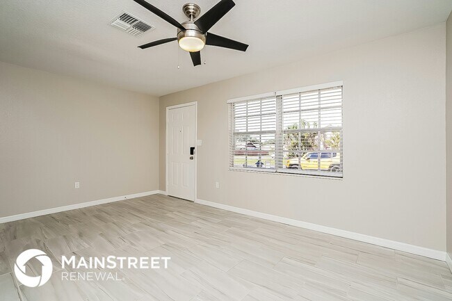 Building Photo - 11440 Fox Run