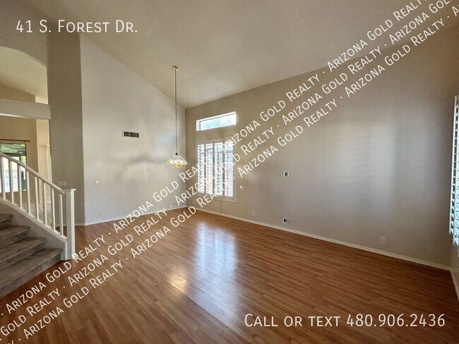 Building Photo - Cresleigh at Driftwood