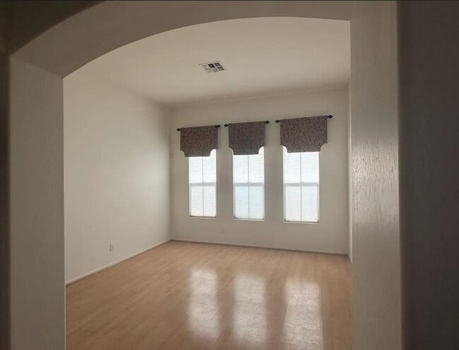 Building Photo - 3038 W Trapanotto Rd