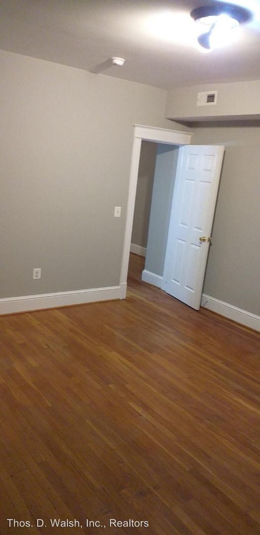 Foto del edificio - 5611 7th St NW