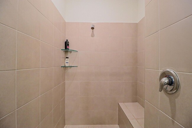 Foto del edificio - 14518 Crawford Brook Ln