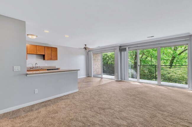 Building Photo - Spacious City Living at Linwood Towers – U...