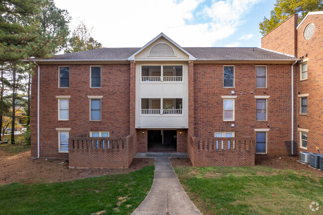 Building Photo - Ivy Commons