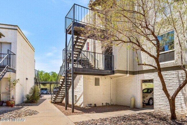 Foto del edificio - 8450 E Old Spanish Trail