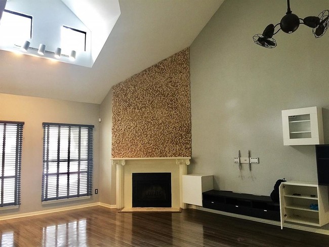 Building Photo - 4144 Greystone Way