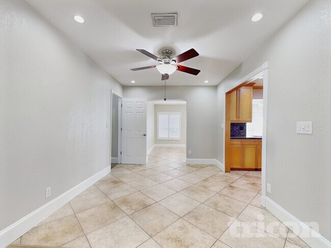 Foto del edificio - 507 Edmonton Ct